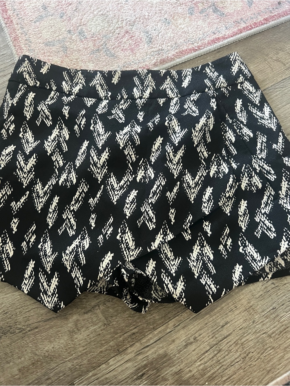 Aqua Black and White Patterned Women’s Skort